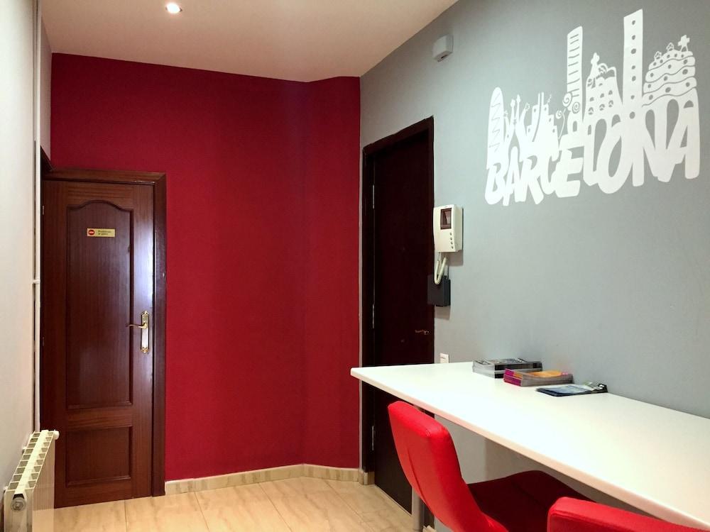 Hostel Artistic Barcelona Bagian luar foto